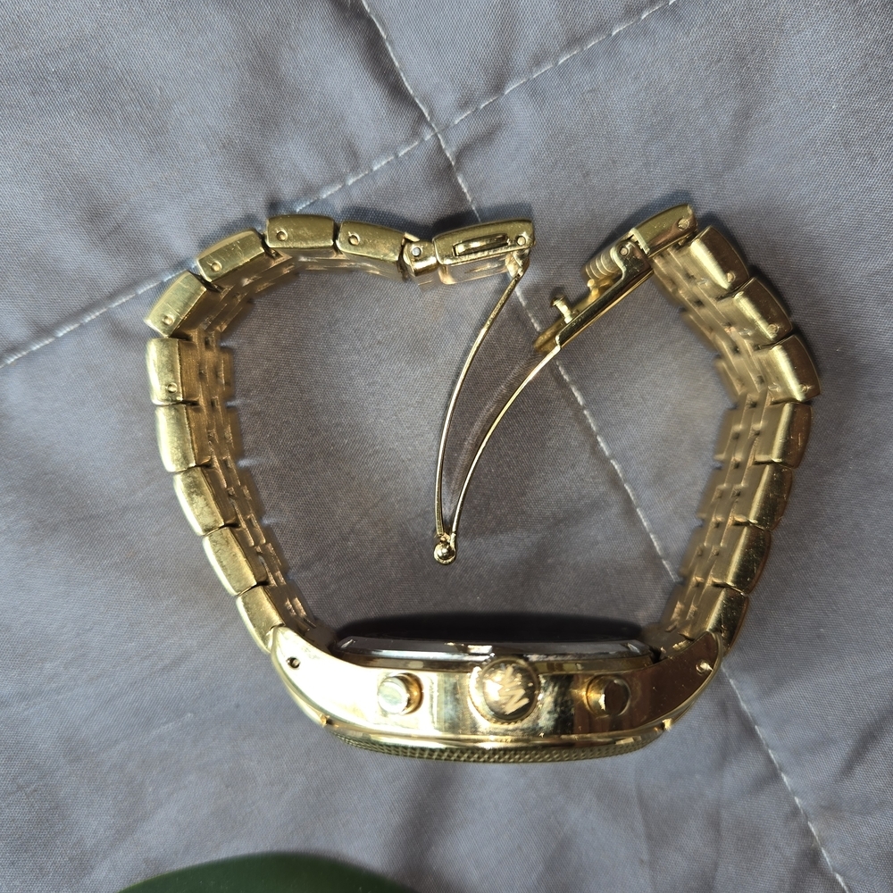Michael Kors Gold Watch 7 Inch Long - Picture 3 of 8